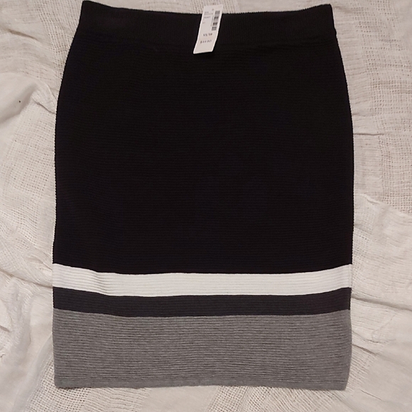 BNWT Knit Pencil Skirt - Picture 1 of 6